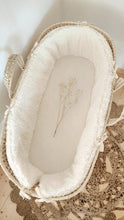 Charger l'image dans la galerie, Couffin bébé en tissu moumoute mouton bouclette écru et coton Biologique - Fait Main en France - Les p'tites Merveilles de Bérénice