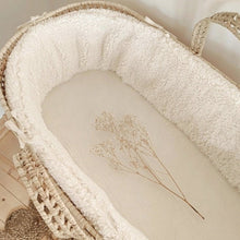 Charger l'image dans la galerie, Couffin bébé en tissu moumoute mouton bouclette écru et coton Biologique - Fait Main en France - Les p'tites Merveilles de Bérénice