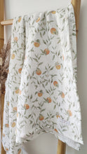 Charger l'image dans la galerie, Grand lange "Fleurs d'oranger" en double gaze de coton blanc Fait Main en France - Les p'tites Merveilles de Bérénice