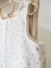 Charger l'image dans la galerie, Gigoteuse 12-36 mois "Augustin" en double gaze de coton BIO écrue à feuilles Fabriquée en France - Les p'tites Merveilles de Bérénice