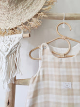 Charger l'image dans la galerie, Gigoteuse été 3-12 mois "Grands carreaux" beige et blanc en double gaze de coton BIO Fabriquée en France écoresponsable - Les p'tites Merveilles de Bérénice
