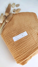 Charger l'image dans la galerie, Drap housse en double gaze de coton camel pour lit bébé 60 x 120 cm ou 70 x 140 cm fabriqué en France - Les p'tites Merveilles de Bérénice