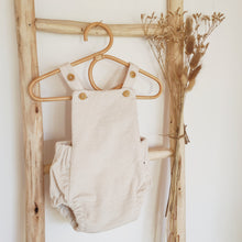 Charger l'image dans la galerie, Salopette bloomer bébé "Eden" évolutive en velours côtelé écru milk fabriquée en France par Les p'tites Merveilles de Bérénice