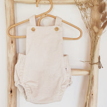 Charger l'image dans la galerie, Salopette bloomer bébé "Eden" évolutive en velours côtelé écru milk fabriquée en France par Les p'tites Merveilles de Bérénice