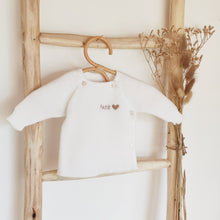 Charger l'image dans la galerie, Brassière bébé tricotée en France avec broderie personnalisée fabriquée en France pour Les p'tites Merveilles de Bérénice