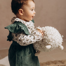 Charger l'image dans la galerie, Blouse bébé fille Flora en double gaze de coton écureuils folk écru et beige et bloomer à bretelles en velours côtelé noisette durable et écoresponsable fabriquée en France par Les p'tites Merveilles de Bérénice portée par Louison 6 mois