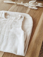 Charger l'image dans la galerie, Gigoteuse bébé été naissance 0-3 mois écoresponsable en double gaze de coton biologique écrue fabriquée en France pour Les p'tites Merveilles de Bérénice