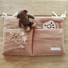 Charger l'image dans la galerie, Range doudou / tétine en double gaze de coton camel à pois dorés par Les p'tites Merveilles de Bérénice