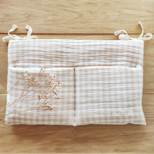 Charger l'image dans la galerie, Range doudou double gaze de coton BIO carreaux vichy beige et blanc par Les p'tites Merveilles de Bérénice