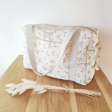 Charger l'image dans la galerie, Sac à langer / balade / week-end en double gaze de coton Biologique "Églantine" durable et écoresponsable fabriqué en France par Les p'tites Merveilles de Bérénice