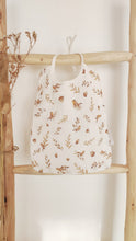 Charger l'image dans la galerie, Grand bavoir bébé "Oiseaux et feuillages" en double gaze et nid d'abeille de coton BIO fabriqué en France par Les p'tites Merveilles de Bérénice