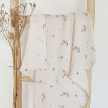 Charger l'image dans la galerie, Lange bébé en double gaze de coton beige "Poires" style vintage fabriqué en France par Les p'tites Merveilles de Bérénice