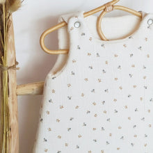 Charger l'image dans la galerie, Gigoteuse 3-12 mois 'Augustin' double gaze de coton BIO écru et laine française Made in France par Les p'tites Merveilles de Bérénice