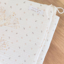 Charger l'image dans la galerie, Tour de lit bébé en double gaze de coton Biologique "Augustin" écru à feuilles fabriqué en France par Les p'tites Merveilles de Bérénice