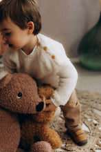 Charger l'image dans la galerie, Sweat ourson peluche bébé en fausse fourrure mouton sherpa écru et coton BIO écoresponsable fabriqué en France par Les p'tites Merveilles de Bérénice taille 24 mois porté par Robin 20 mois