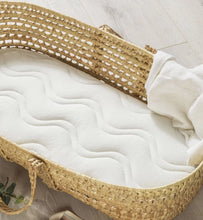 Charger l'image dans la galerie, Matelas pour couffin bébé Naturel en fibres de coco et latex tout confort facile d'entretien