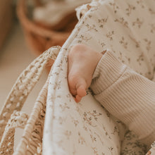Charger l'image dans la galerie, Couffin bébé + habillage en double gaze de coton BIO "Eglantine" écru Fait Main en France | Les p'tites Merveilles de Bérénice