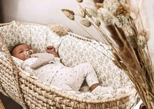 Charger l'image dans la galerie, Couffin bébé "Louison" double gaze de coton Biologique| Fait Main en France| "Les p'tites Merveilles de Bérénice"