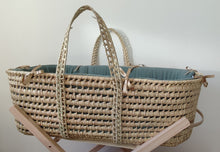 Charger l'image dans la galerie, Tour de couffin vert sauge en double gaze de coton BIO.