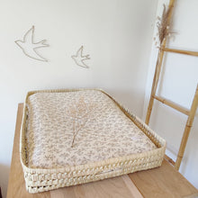 Charger l'image dans la galerie, Housse matelas à langer double gaze de coton Bio Louison écru à fleurs | Made in France - Les p'tites Merveilles de Bérénice