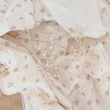Charger l'image dans la galerie, Couverture bébé double gaze de coton BIO "Bohème Love" fleurs et dentelle | Fait Main | Made in France - Les p'tites Merveilles de Bérénice
