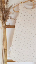 Charger l'image dans la galerie, Gigoteuse 0-3 mois 'Augustin' gaze de coton BIO écru | Made in France | Fait Main - Les p'tites Merveilles de Bérénice