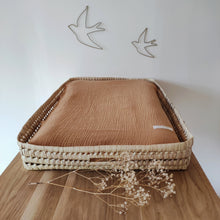 Charger l'image dans la galerie, Housse matelas à langer en double gaze de coton camel | Made in France