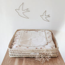 Charger l'image dans la galerie, Housse matelas à langer double gaze de coton "Oies sauvages" | Made in France - Les p'tites Merveilles de Bérénice