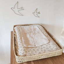 Charger l'image dans la galerie, Housse matelas à langer double gaze de coton Bio écru "Églantine" Fait Main | Made in France
