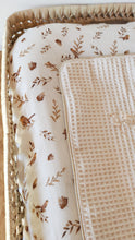 Charger l'image dans la galerie, Housse matelas à langer double gaze de coton Bio "Oiseaux et feuillages" | Made in France - Les p'tites Merveilles de Bérénice