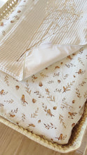 Charger l'image dans la galerie, Housse matelas à langer double gaze de coton Bio "Oiseaux et feuillages" | Made in France - Les p'tites Merveilles de Bérénice