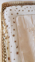 Charger l'image dans la galerie, Housse matelas à langer gaze de coton "Fleurs séchées" Made in France