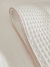 Charger l'image dans la galerie, Lange imperméable coton BIO nid d'abeille écru | Made in France