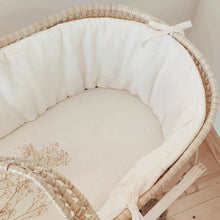 Charger l'image dans la galerie, Tour de couffin en double gaze de coton Biologique écru | Fait Main en France - Les p'tites Merveilles de Bérénice