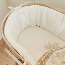 Charger l'image dans la galerie, Tour de couffin en double gaze de coton Biologique écru | Fait Main en France - Les p'tites Merveilles de Bérénice