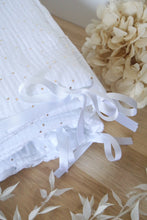 Charger l'image dans la galerie, Tour de lit / berceau bébé en double gaze de coton blanc à pois dorés.