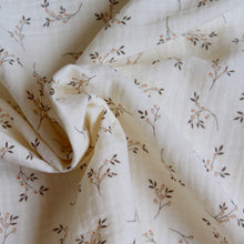Charger l'image dans la galerie, Drap housse "Églantine" en double gaze de coton BIO pour matelas de berceau bébé en 40 x 80 cm ou 50 x 90 cm