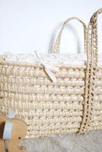 Charger l'image dans la galerie, Couffin bébé + habillage en double gaze de coton BIO "Eglantine" écru / blanc cassé.