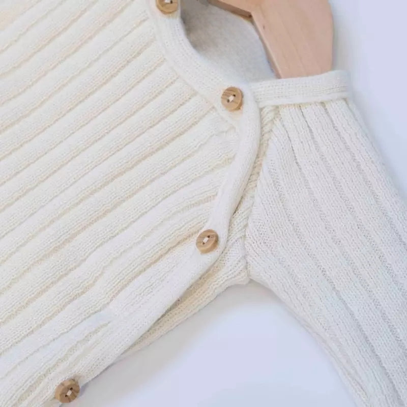 Brassière bébé Anatole écrue en laine mélangée tricotée en France | Made in France pour Les p'tites Merveilles de Bérénice