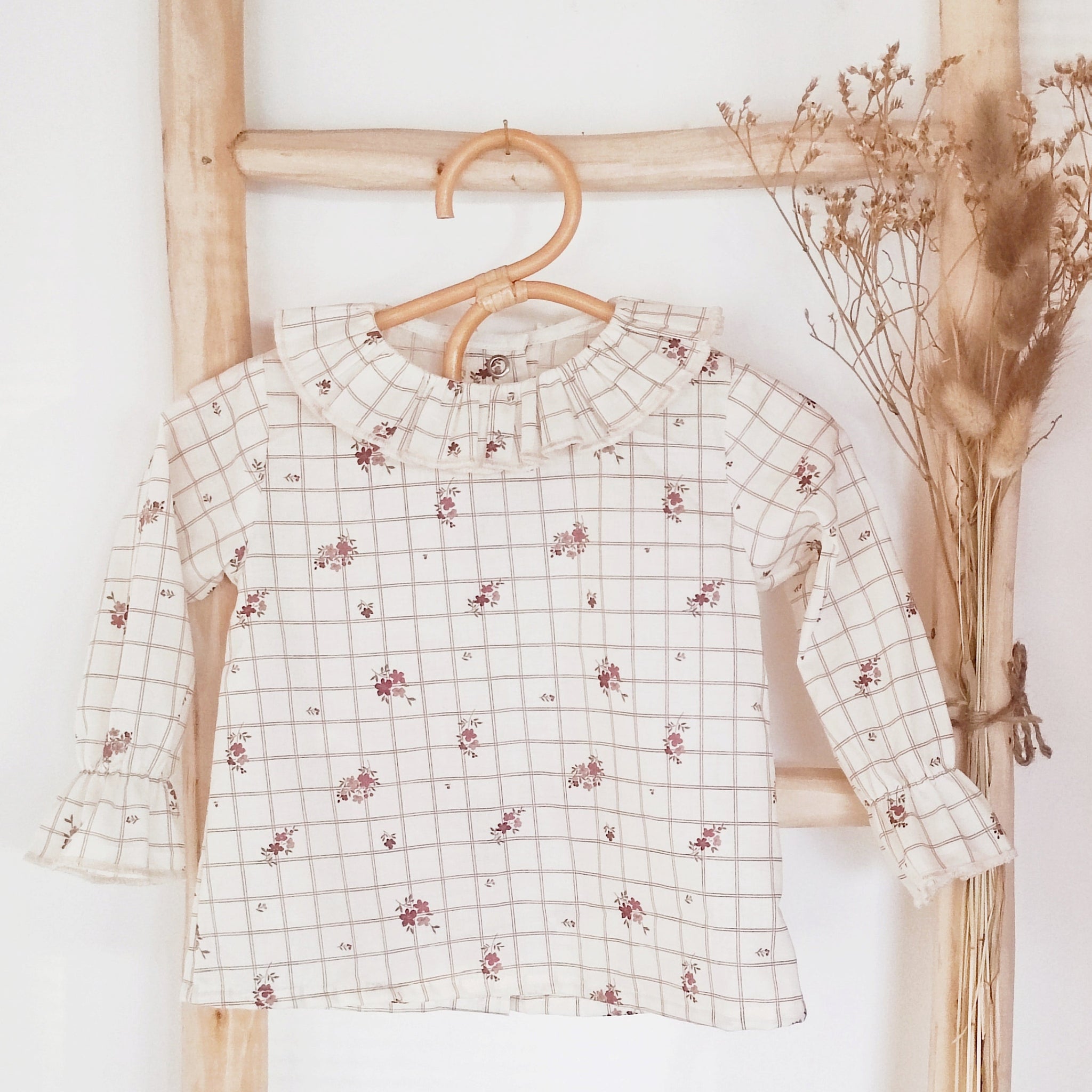 Blouse bébé fille sale