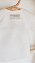 Charger l&#39;image dans la galerie, Brassière bébé tricotée en France avec broderie personnalisée - Fabriquée en France pour Les p&#39;tites Merveilles de Bérénice
