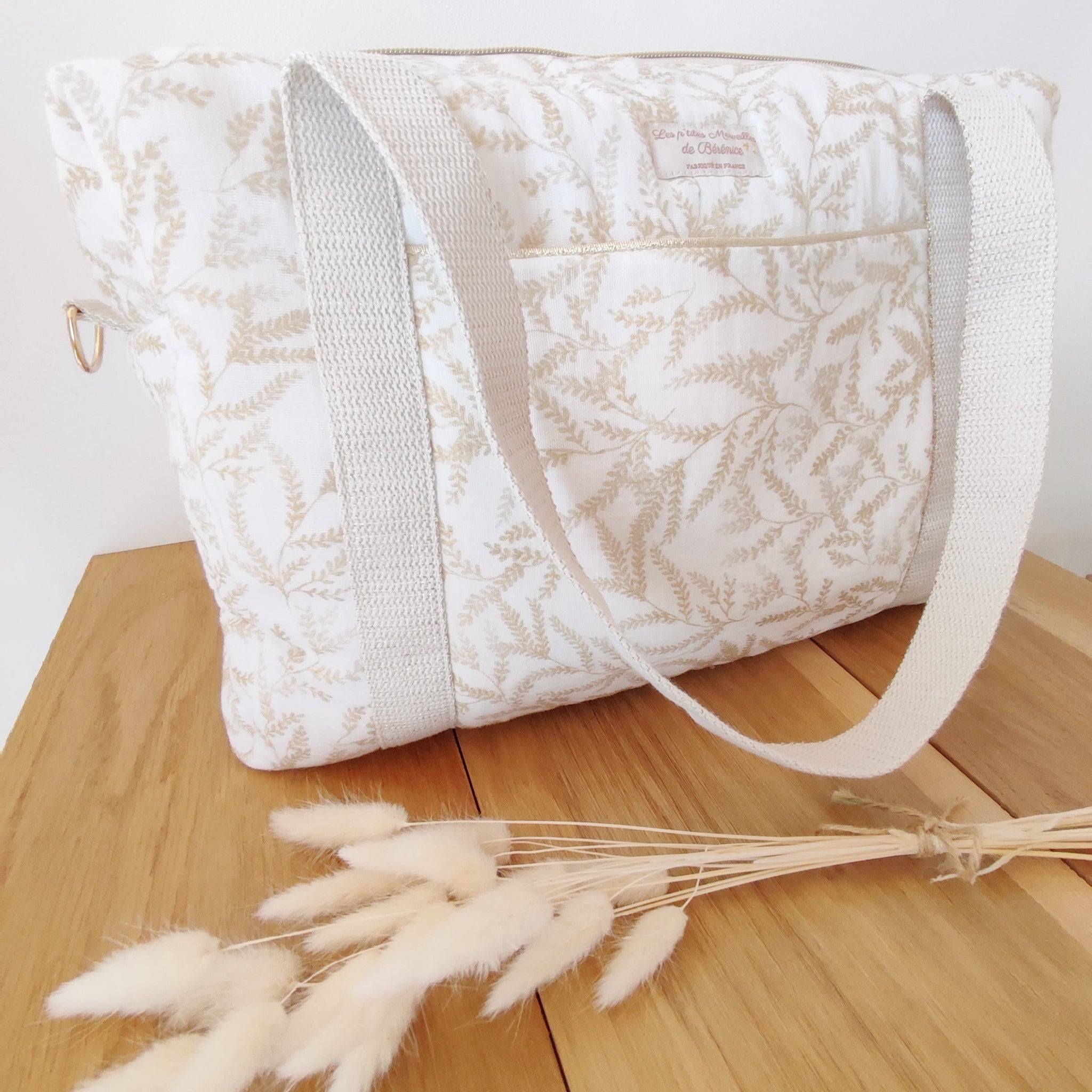 Sac à langer "branchages" beige et blanc en double gaze de coton BIO fabriqué en France par "Les p'tites Merveilles de Bérénice"