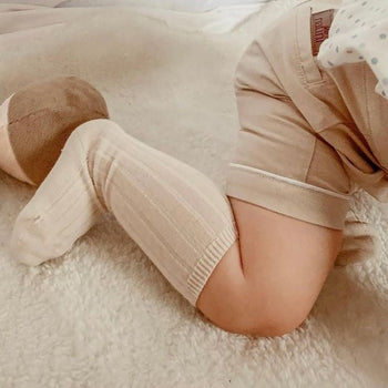 Chaussettes hautes bébé mixtes en coton grosses côtes couleur beige style bohème rétro vintage pour Les p'tites Merveilles de Bérénice